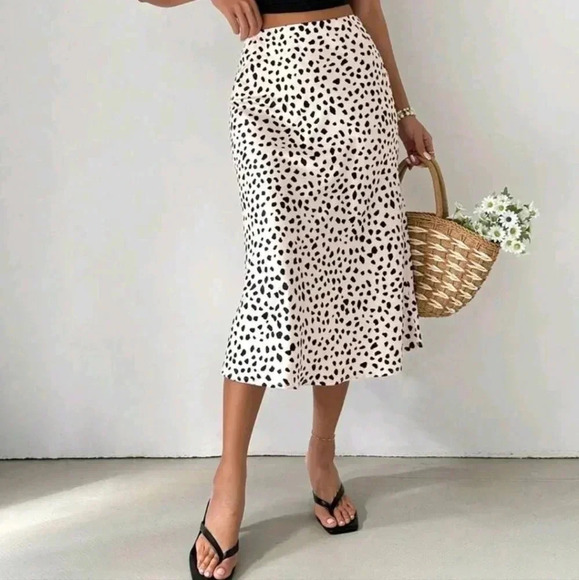 Women's Mid-Length Satin Printed Fish Tail Skirt - Picture 1 of 5